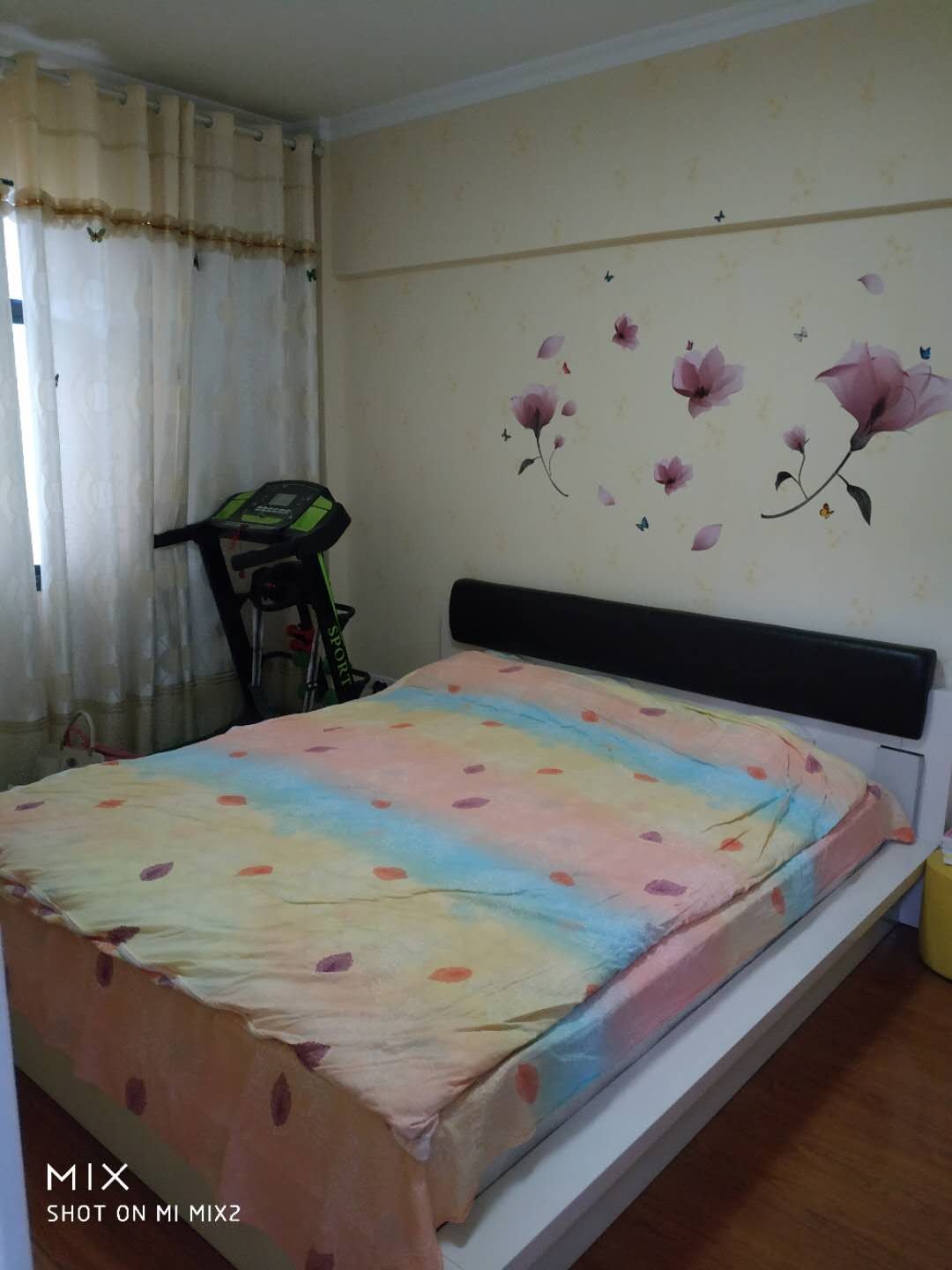 交通方便， 毗邻，适合居住的房子