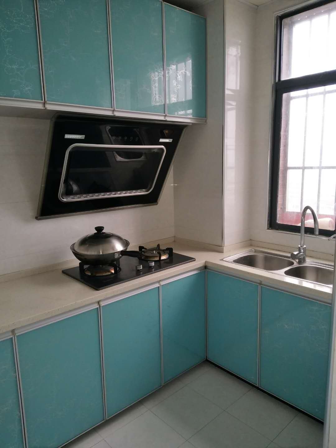 交通方便， 毗邻，适合居住的房子