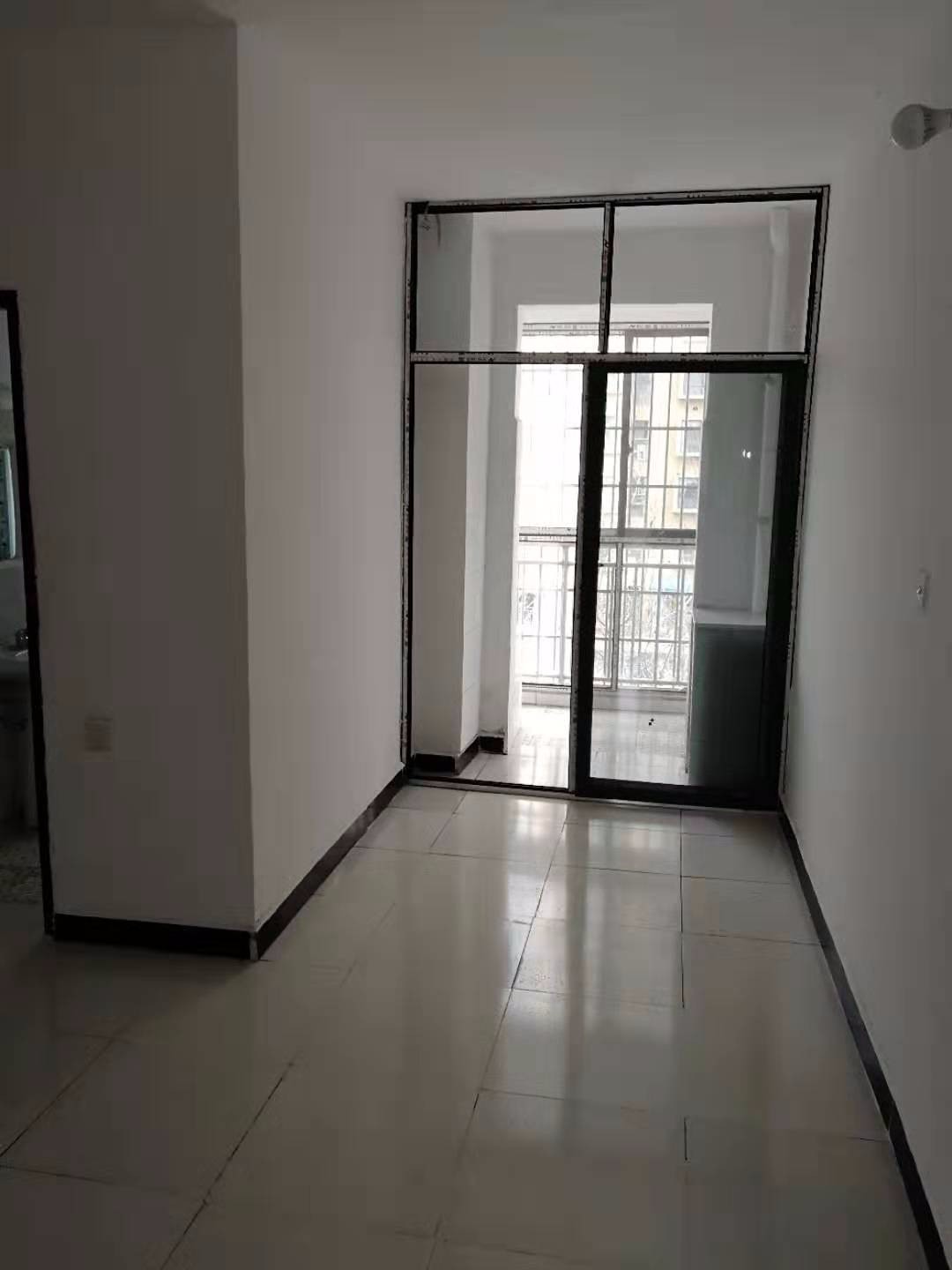 四中附近两室一厅60平米出租