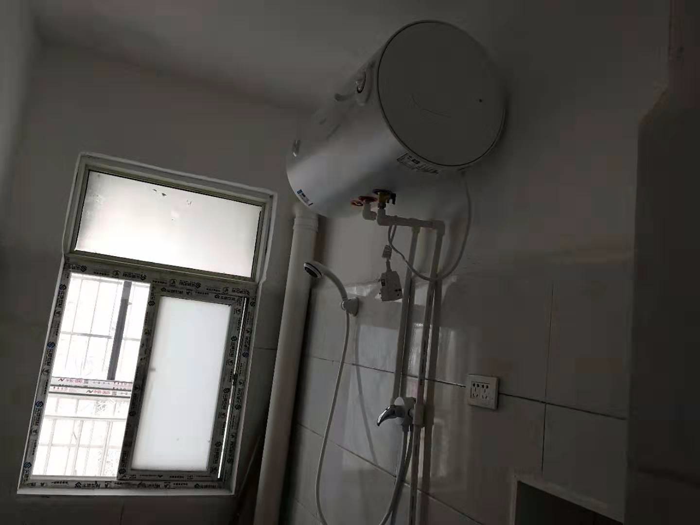 四中附近两室一厅60平米出租