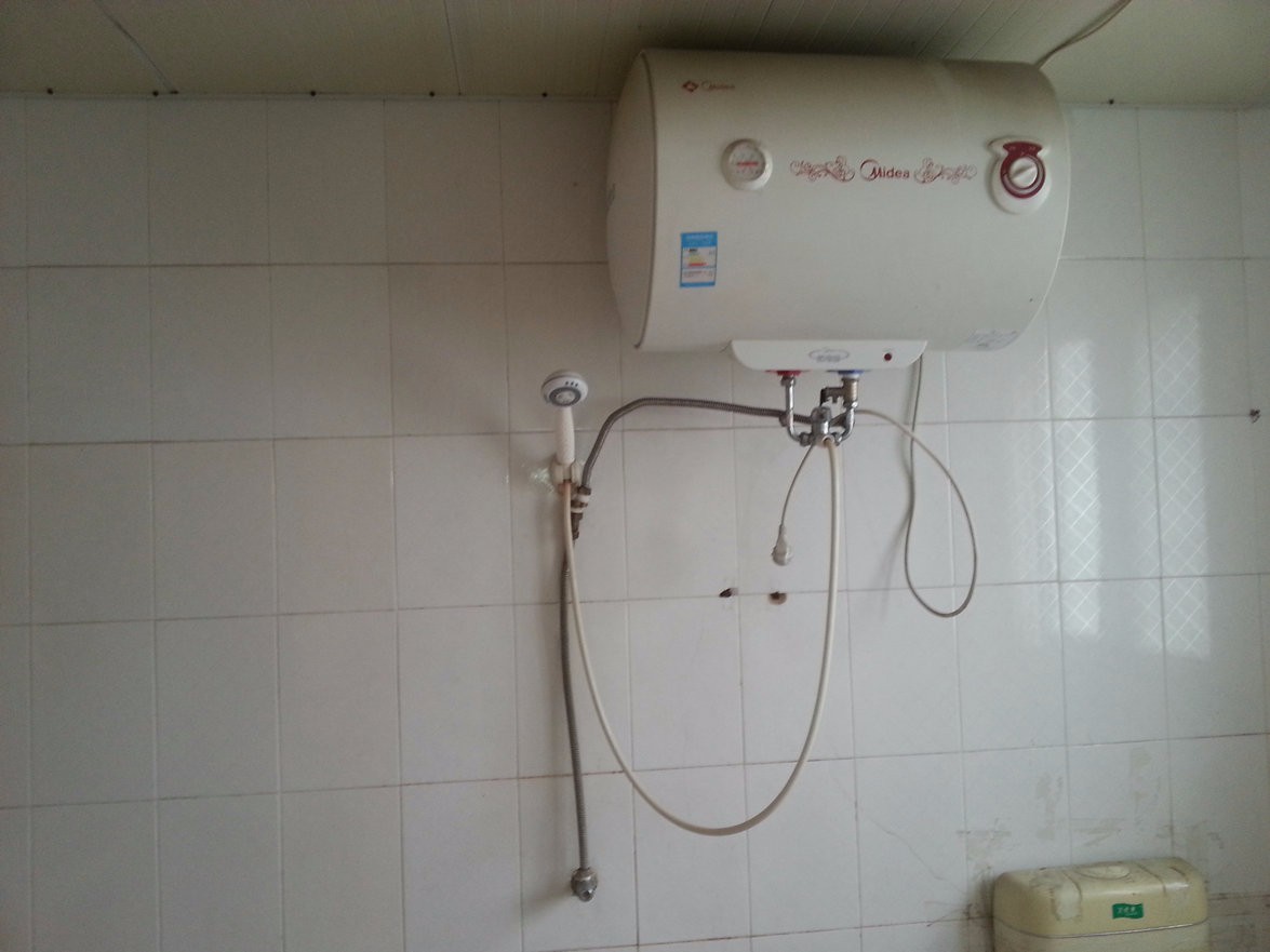 复州花园雅竹园3室2厅出租