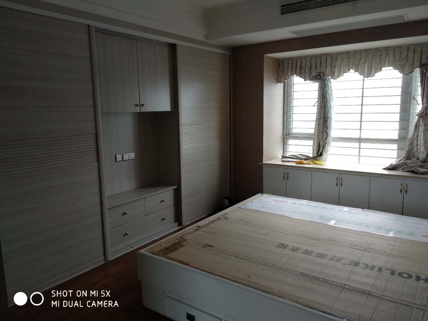 福星城精装三房好楼层拎包入住过户费低！