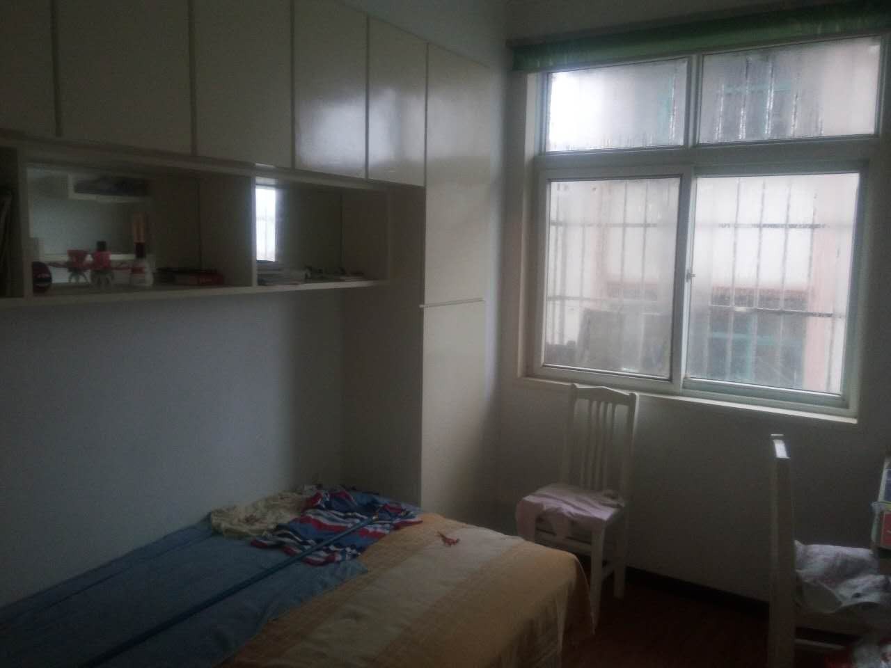 汉江高中旁两房两厅出租