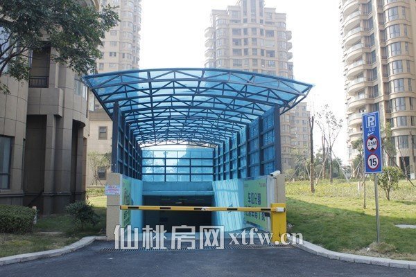 一梯一户的245㎡平层 均价6300买到就是 到