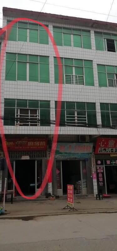 仙桃郭河正街自建房门面房4层总共200平方30万出售！！