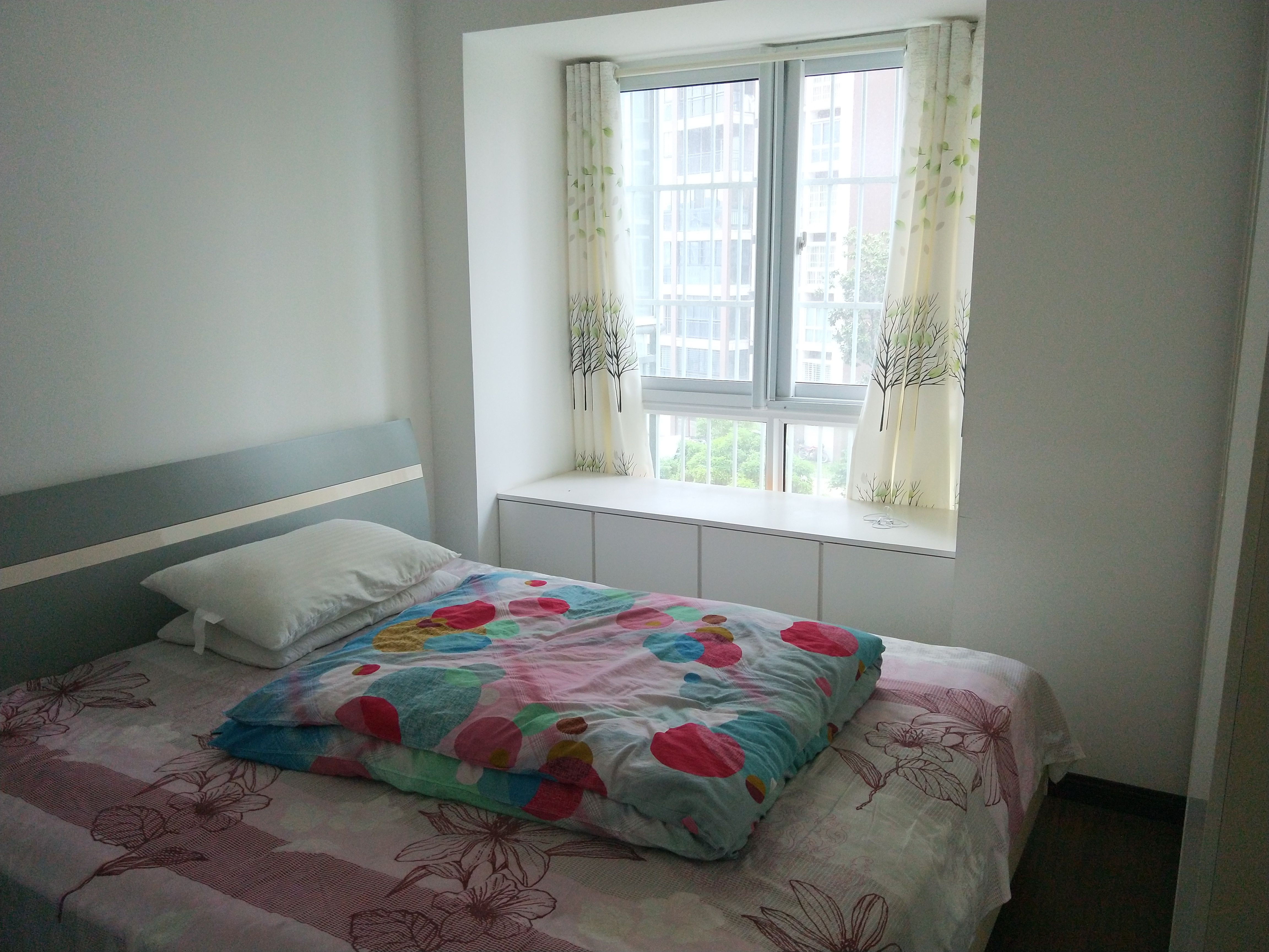 香岸华府精装大三房全天采光价格美丽