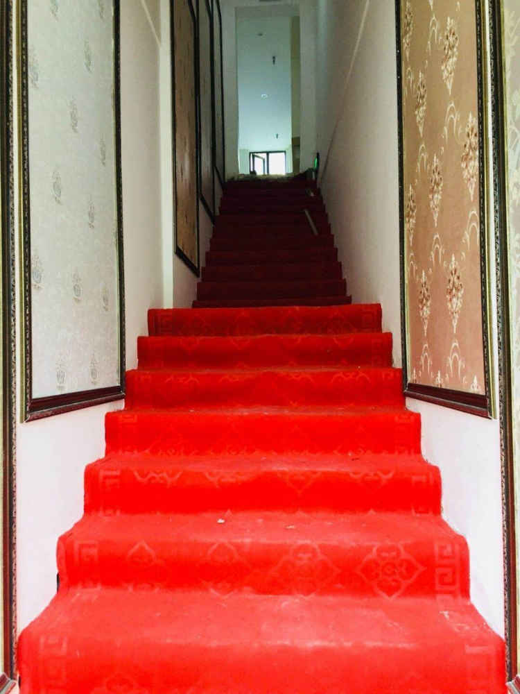 新城一号临街商铺门面出租，房东直租无转让费