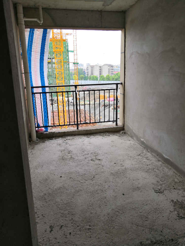 3室2厅2为一入户花园，可以改4室