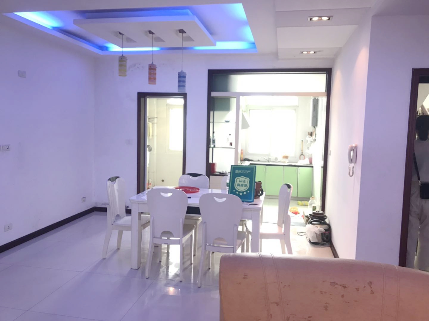 旺福园交通路商城附近大四房拎包入住诚意出售