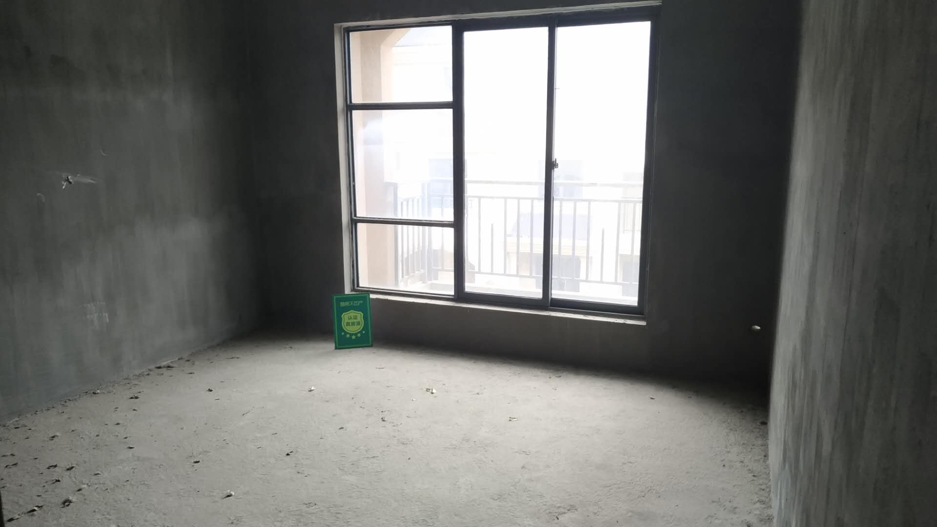 绿地华庭别墅市场稀有别墅诚心出售懂抓机会的来私人花园