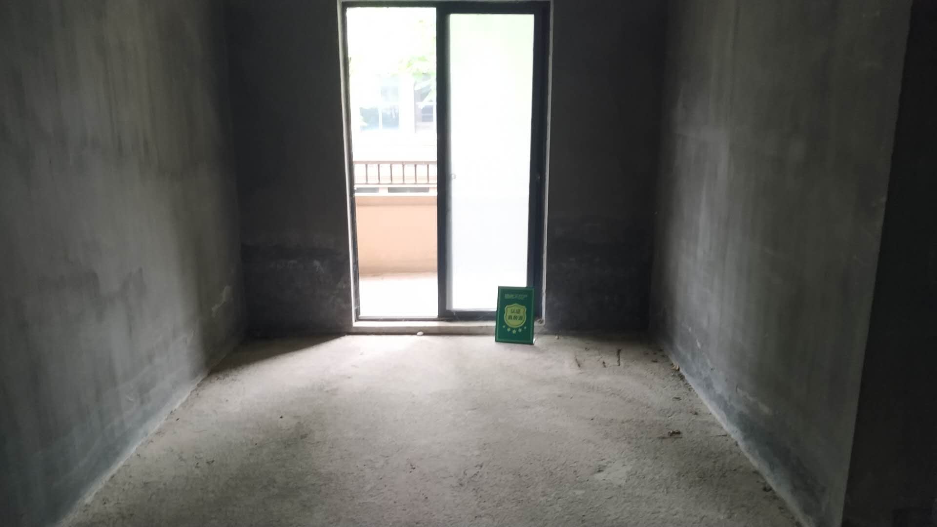 绿地华庭别墅市场稀有别墅诚心出售懂抓机会的来私人花园