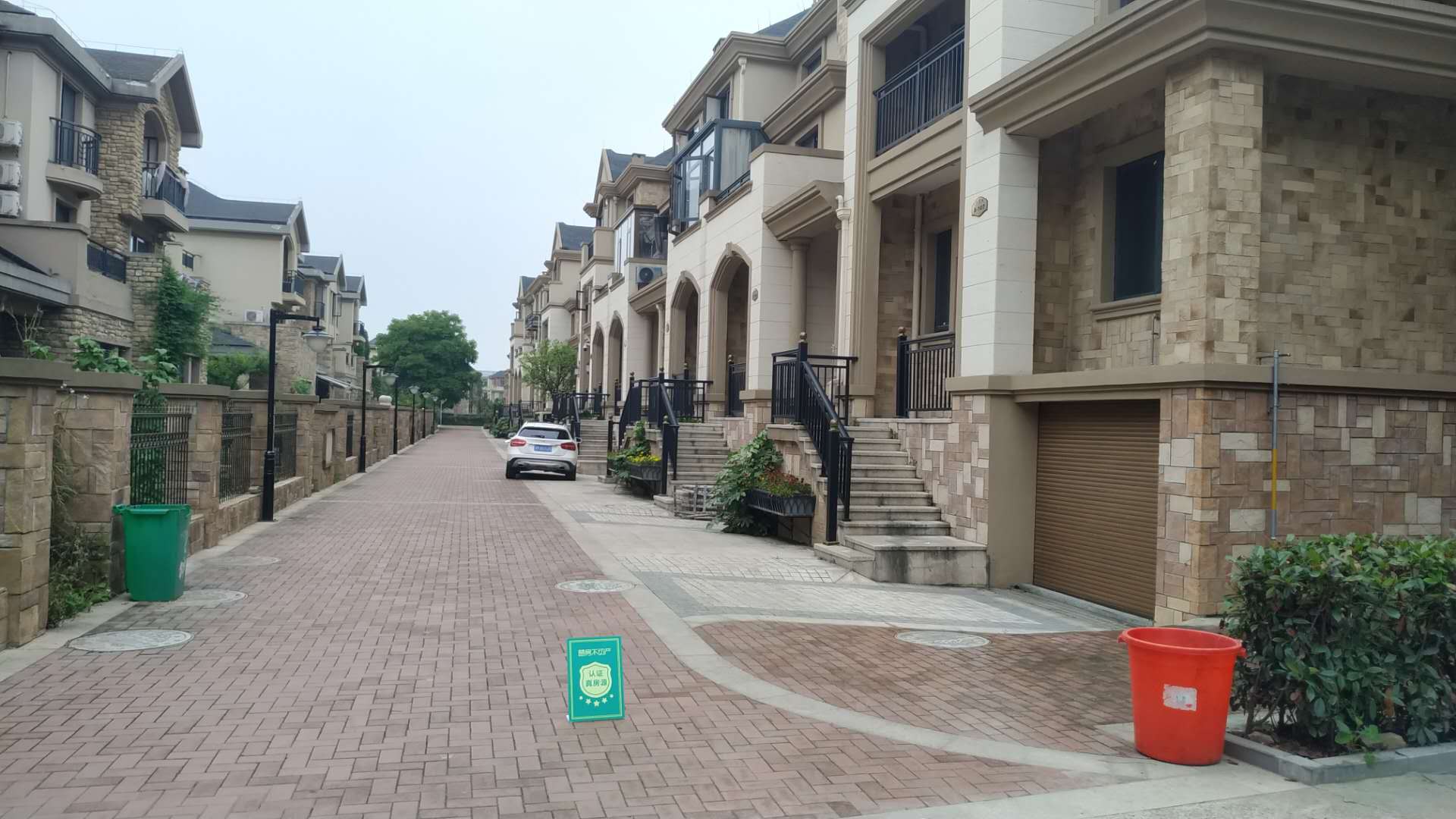 绿地华庭别墅市场稀有别墅诚心出售懂抓机会的来私人花园