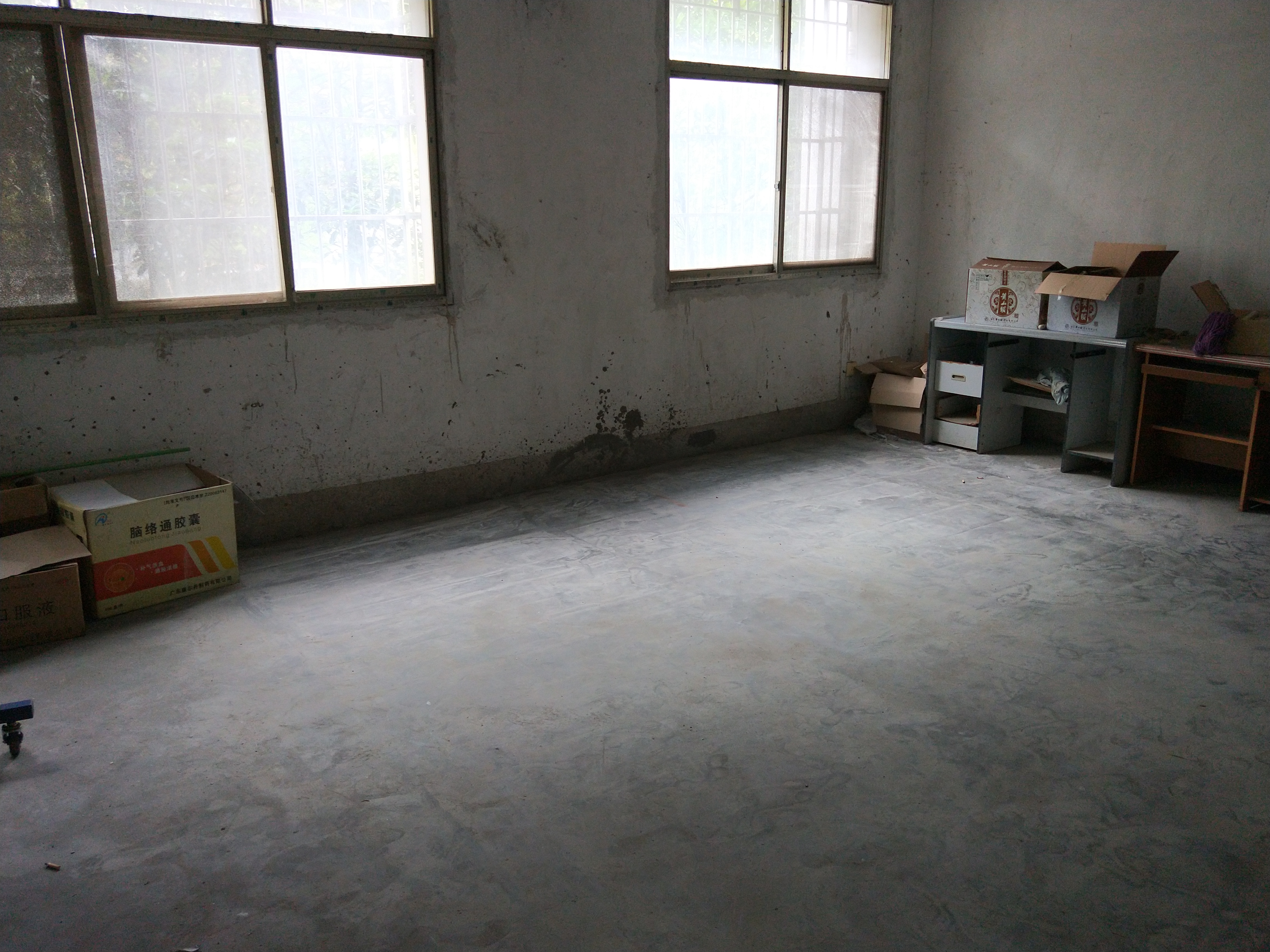 公安局宿舍毛坯大三房好楼层好地段证件满五