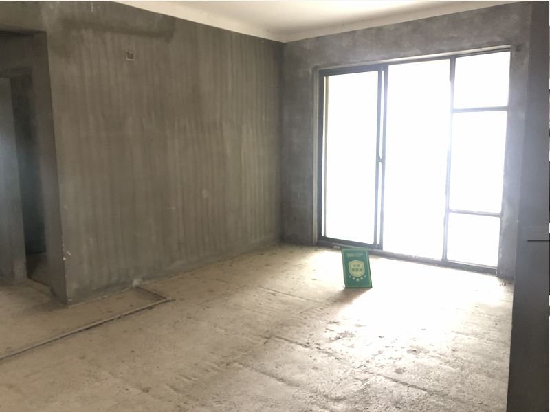 仙桃二小 绿地华庭 毛坯 3室2厅 南北通透 诚心出售