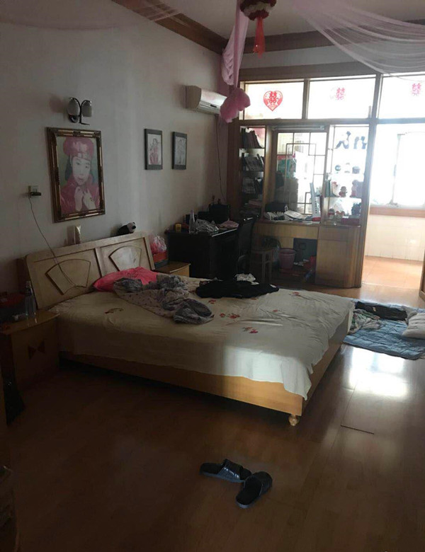 何李路装修单位宿舍楼层好地段出行方便可拎包入住有证