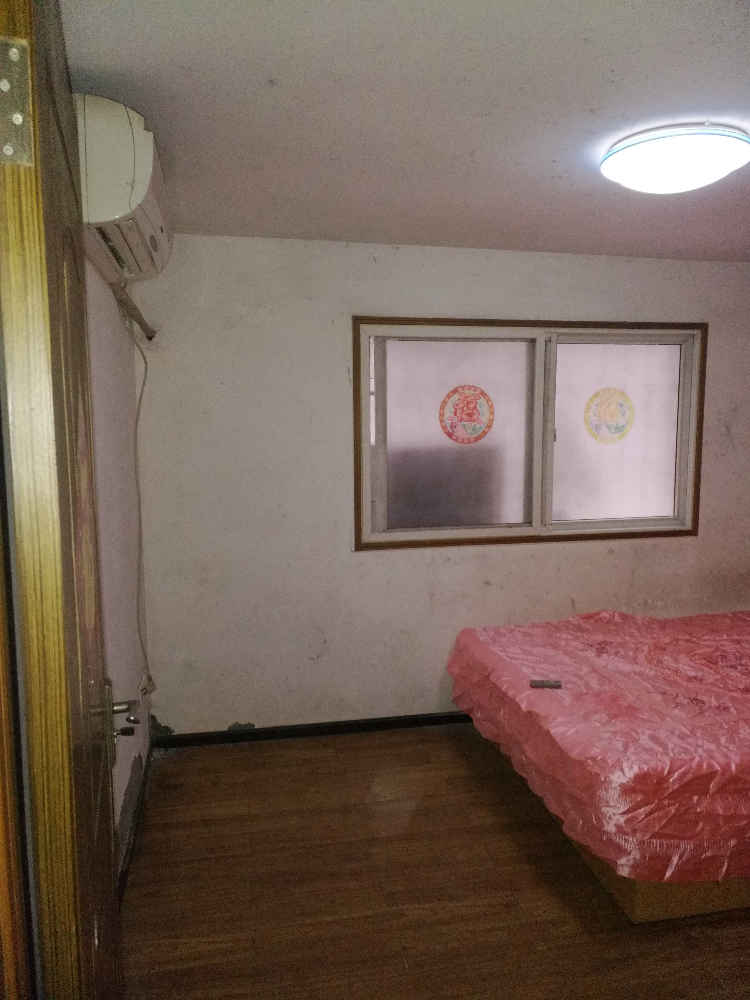 仙桃中学西400米一楼