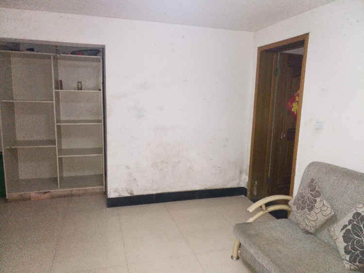 仙桃中学西400米一楼