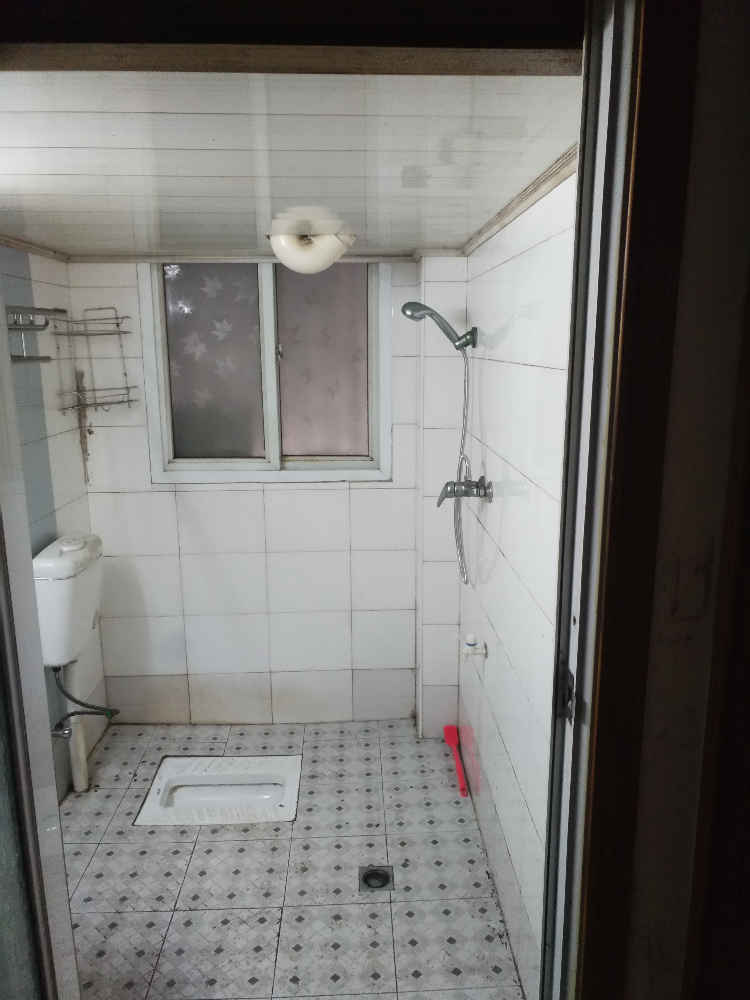 仙桃中学西400米一楼