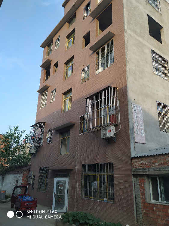 新八中附近房屋低价出租