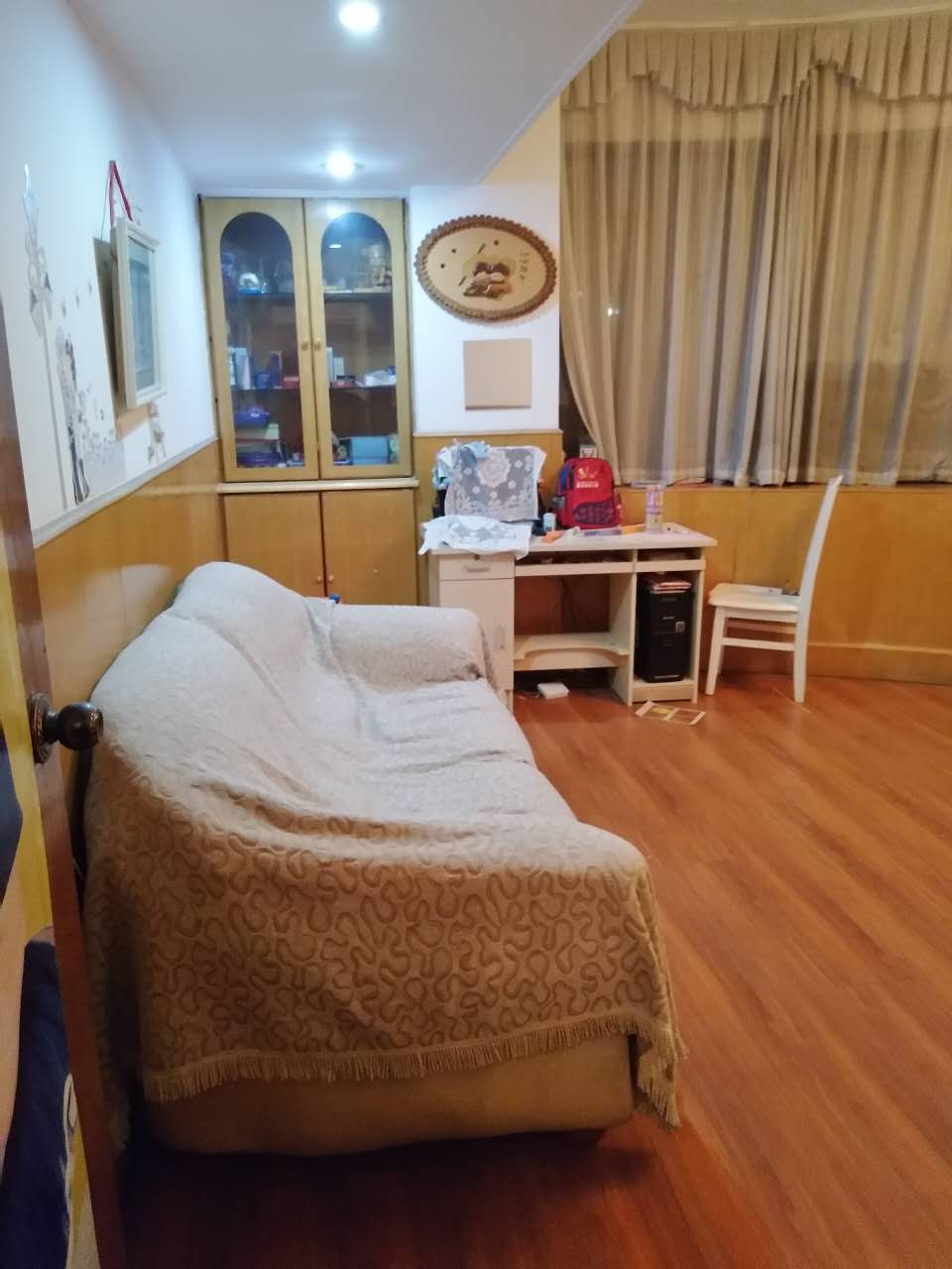 盐业公司宿舍楼　地段好　可拎包即住