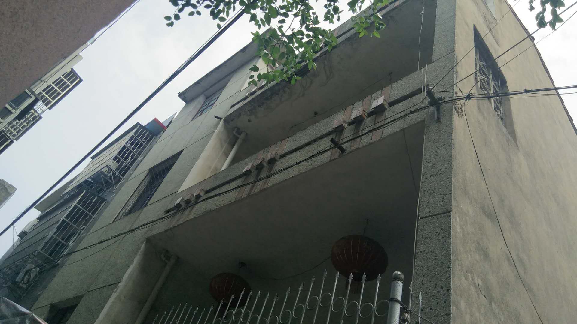 新生街 私房三层大房不一样的住房享受