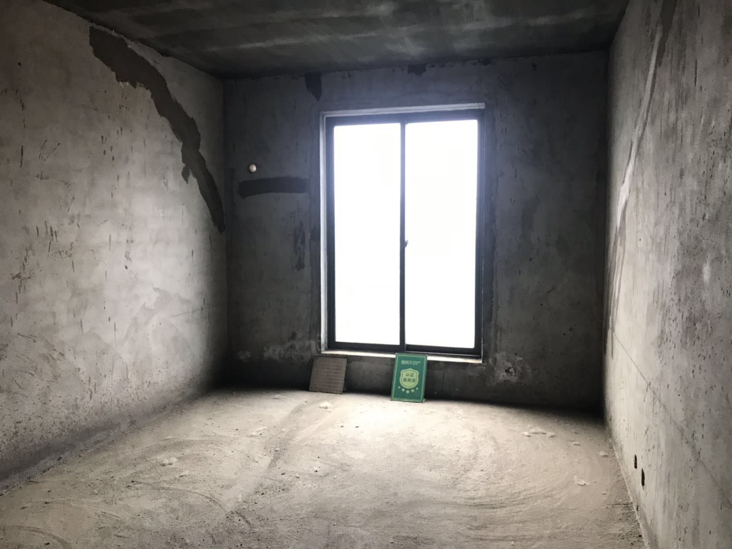 绿地华庭鹿城天然氧吧复式楼毛坯证满两年南北通透诚意出售