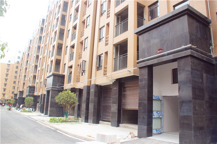 江汉明珠小区已交房装修 社区景观提前看