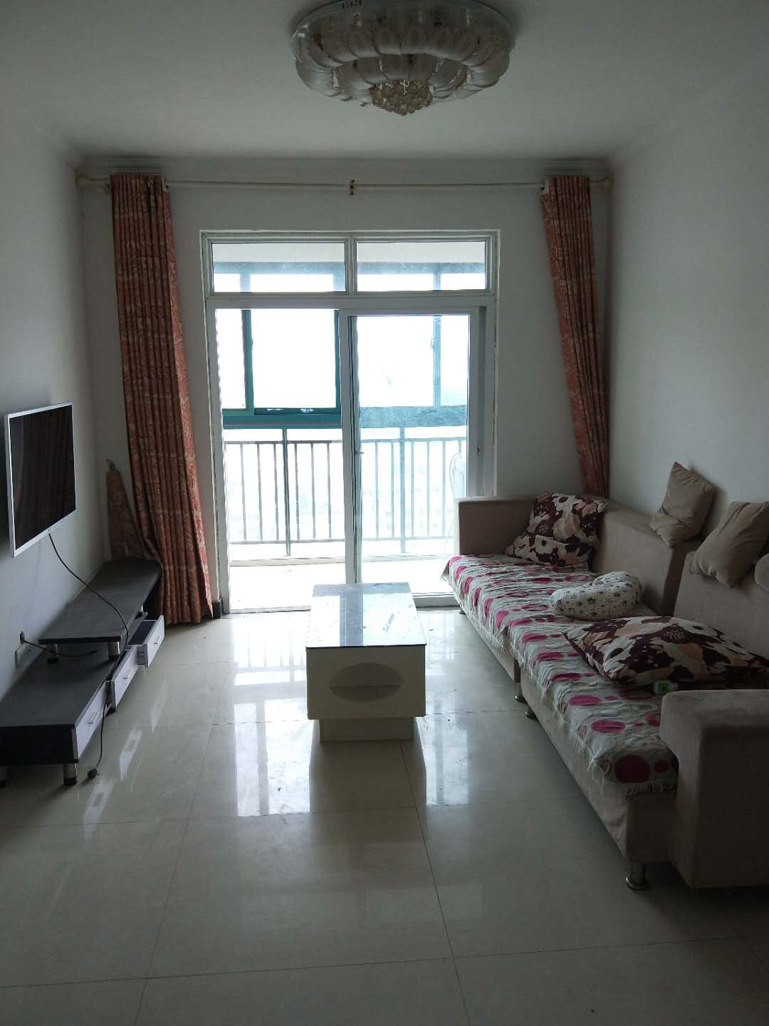 漫城林语装修两房好楼层全新装修可按揭