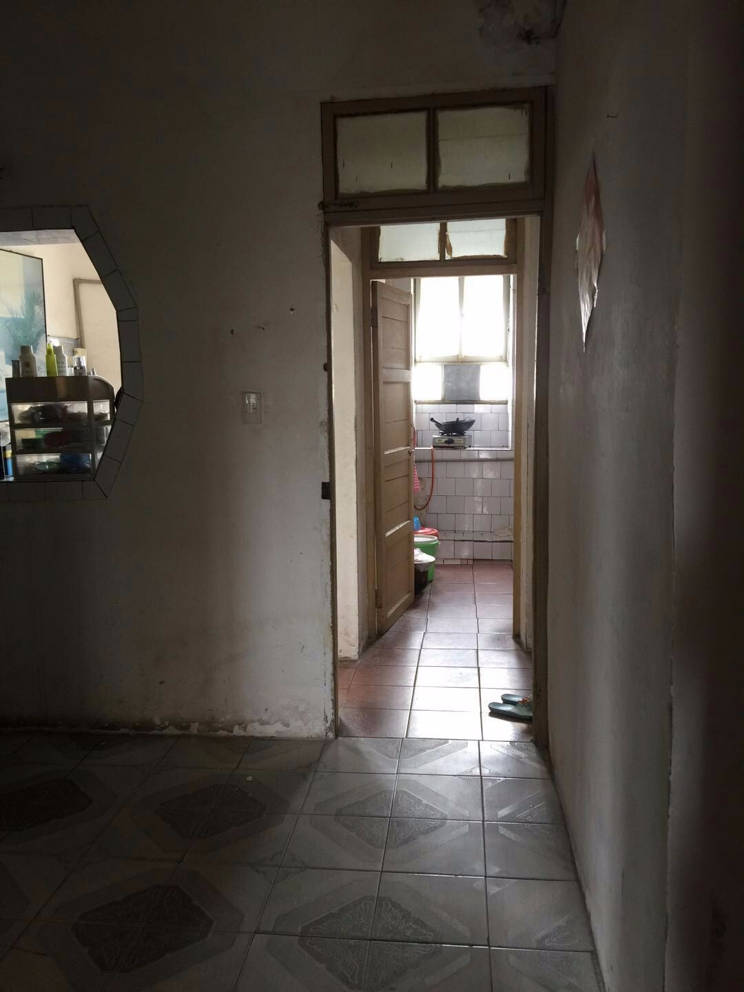 交通路农工商房子低价出售