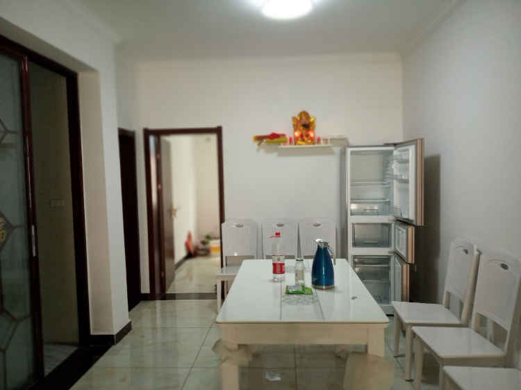 客运总站旁130平精装修