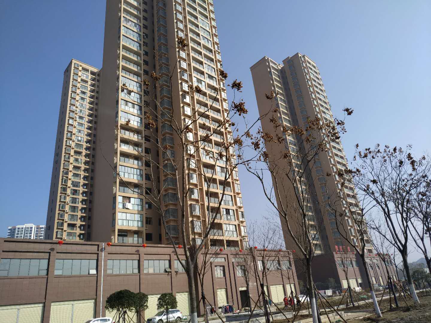 仙桃小学旁边一手毛坯现房　即买即装　9月开学