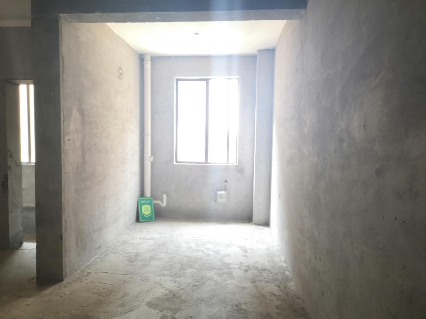 城西绿地香格里拉步梯小洋房毛坯大三房环境优美居住舒适度高享受惬意生活