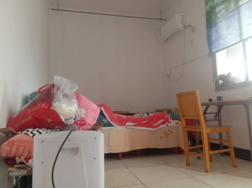 汉江学生公寓富迪三友对面步梯好楼层证件齐全 看房