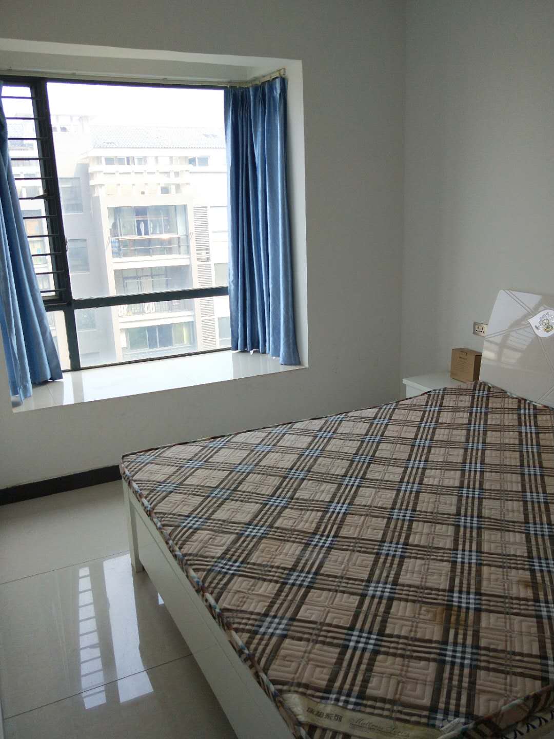 仙桃城区精装修单价不到5千的电梯房哪里找？联系我， 此一套哦！