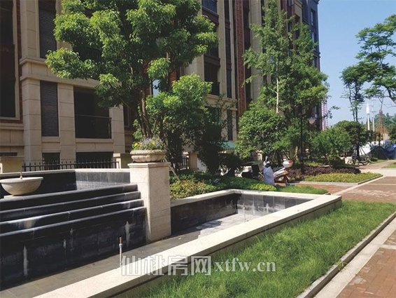 城西 绿地华庭电梯小洋房 空气盛好 择优为邻 李小双运动城旁