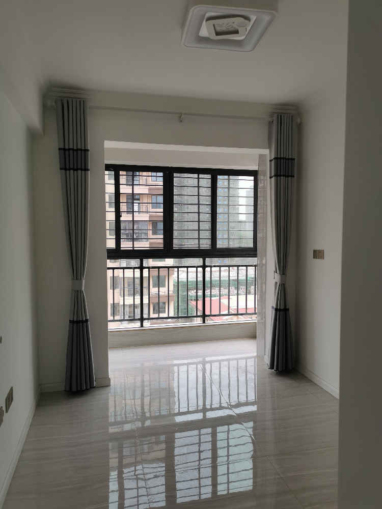 环境优雅，全新装修，适合居家和陪读