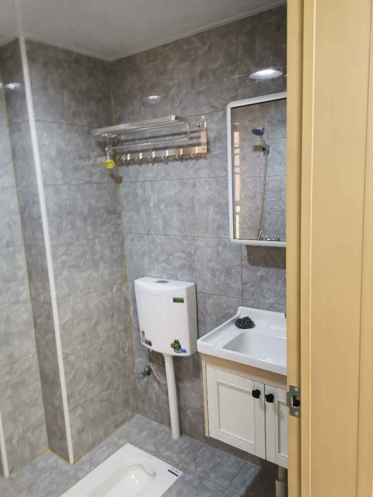 环境优雅，全新装修，适合居家和陪读