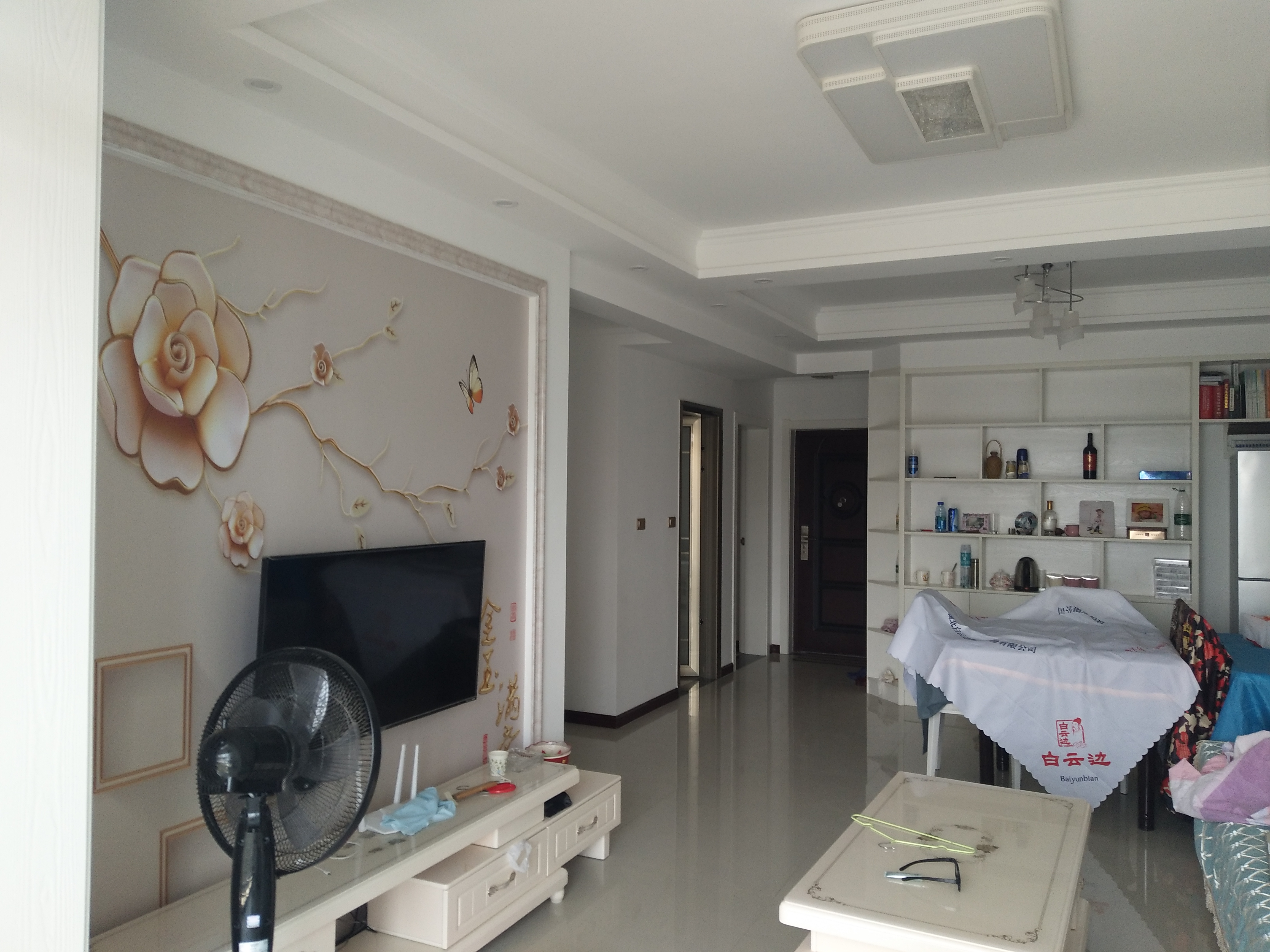 新街精装两房未住好楼层价格美丽