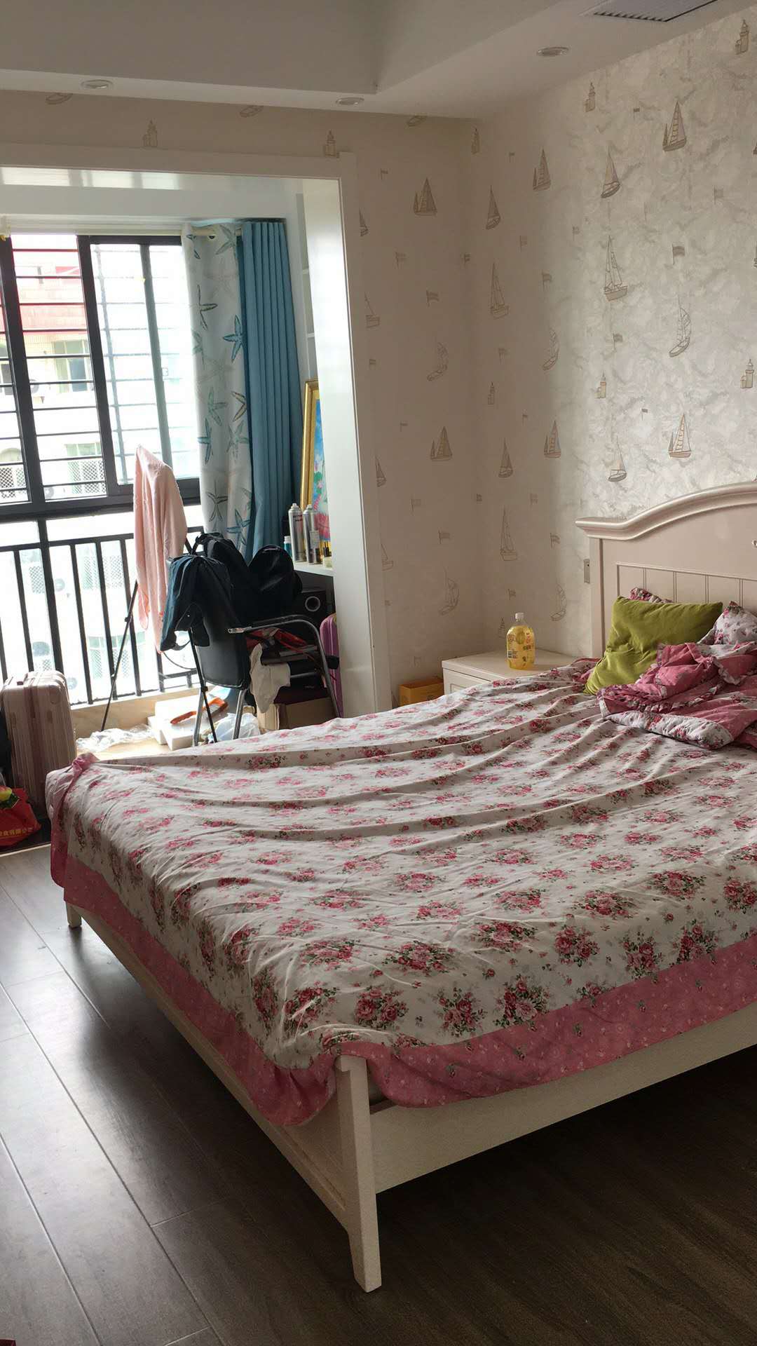 绿地华庭新出精装修三房电梯小高层户型方正采光好