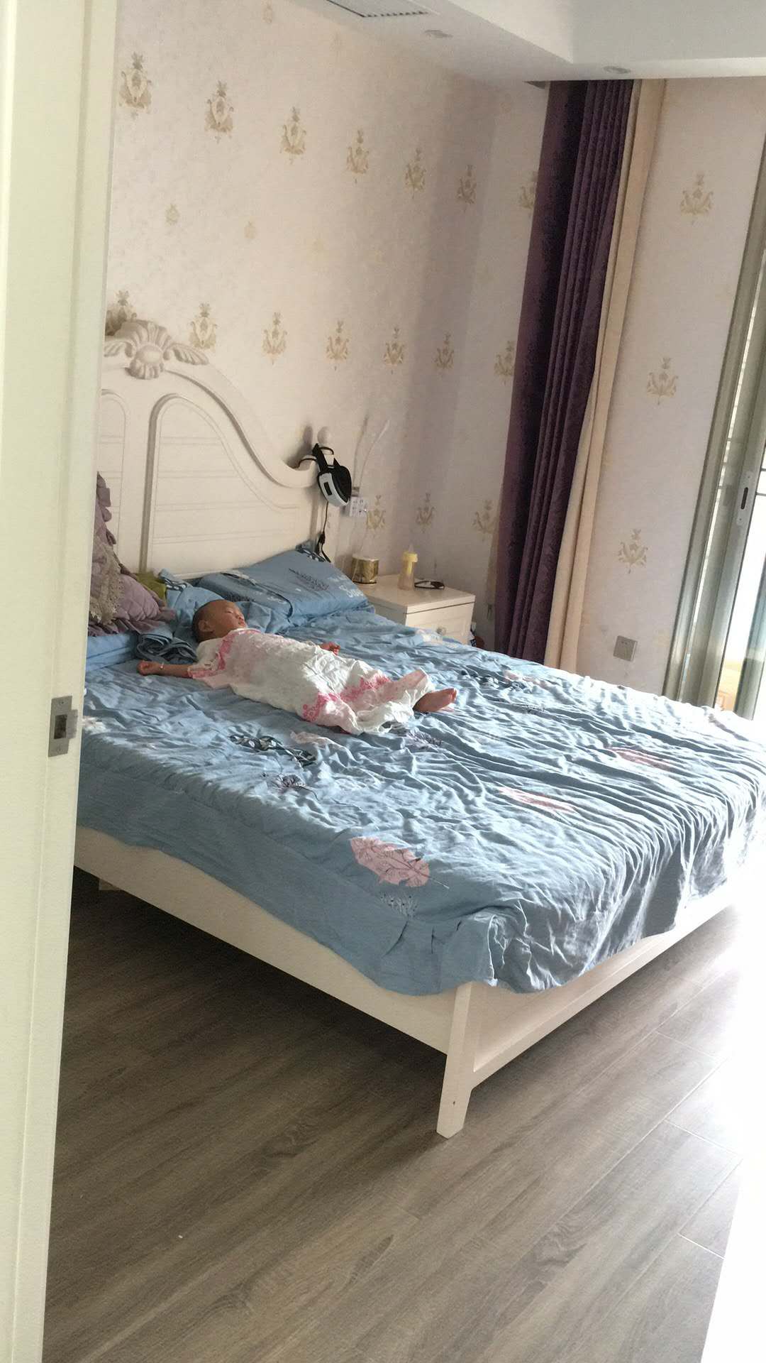 绿地华庭新出精装修三房电梯小高层户型方正采光好