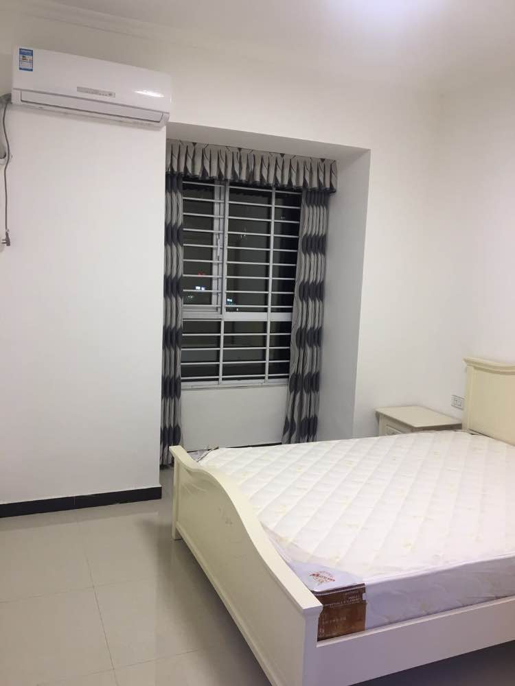 和合国际四期新一中对面 房出租