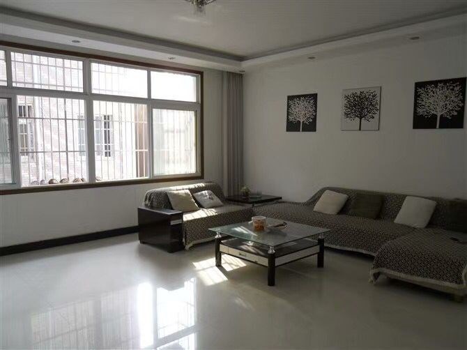 仙桃中学对面精装房低价出售