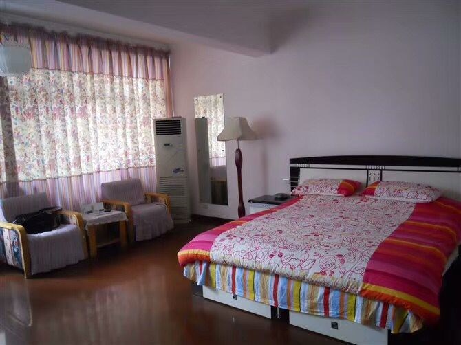 仙桃中学对面精装房低价出售