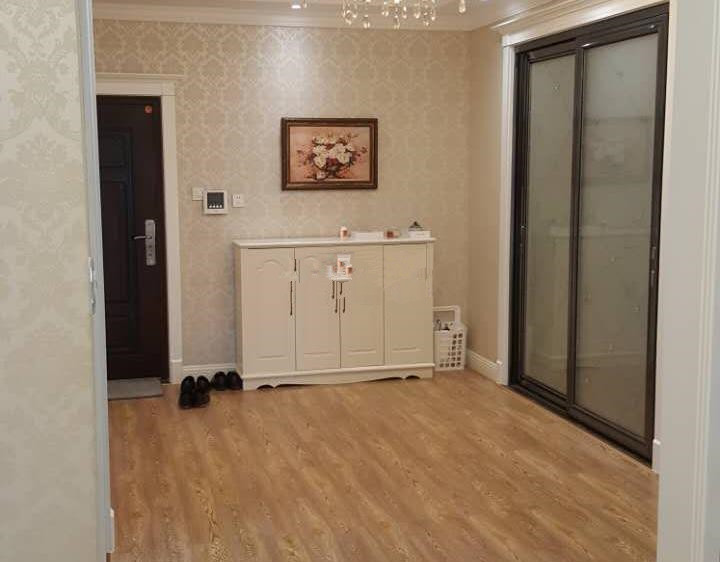 满庭春3室1期带供暖整体出租