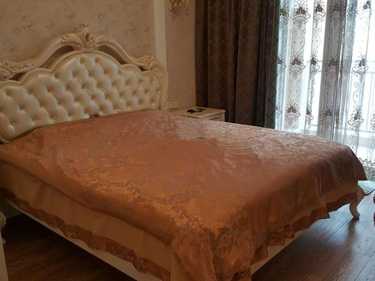 满庭春3室1期带供暖整体出租