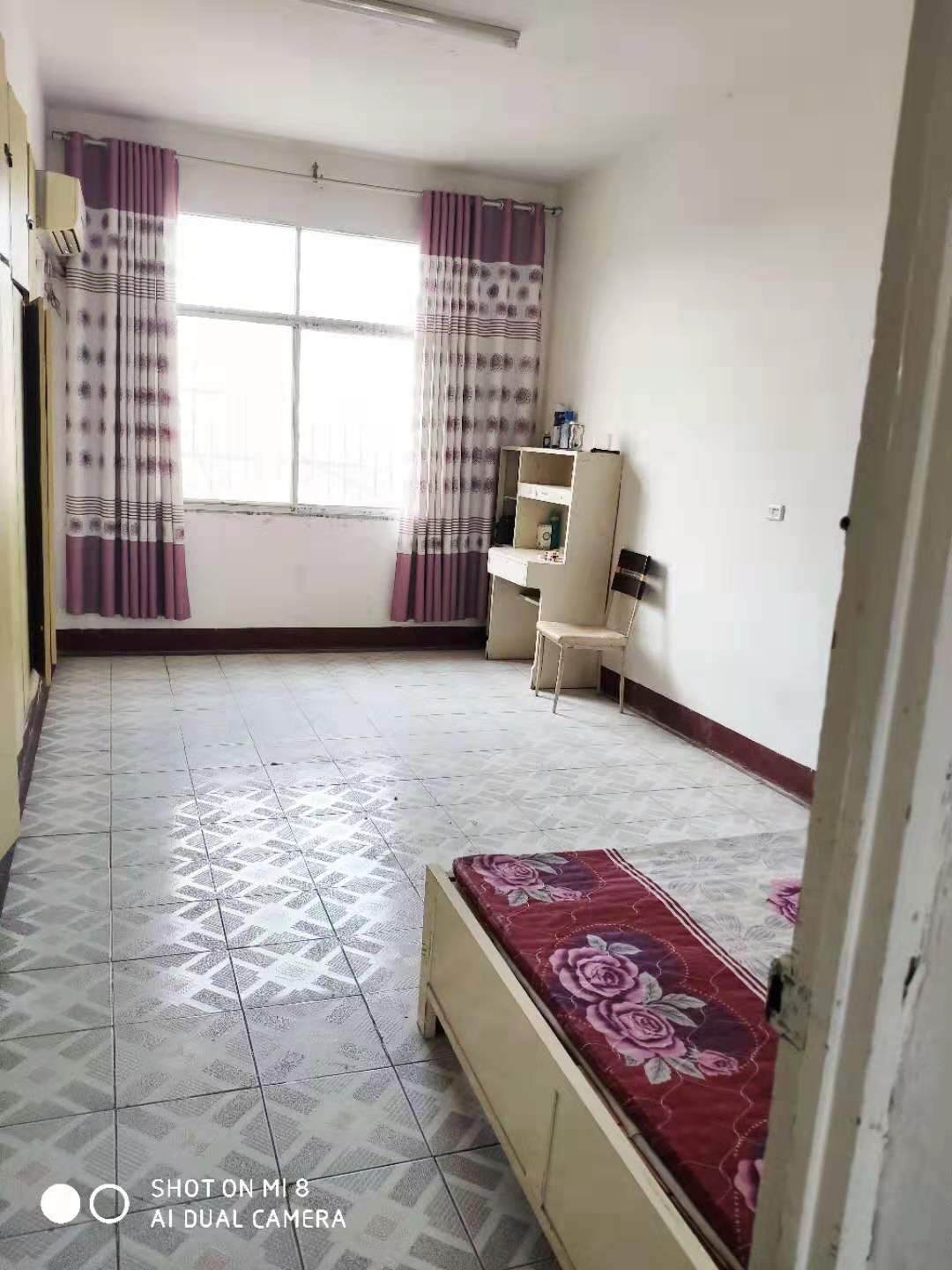 二中对面房屋出租（龙华山财所宿舍内，老二中）