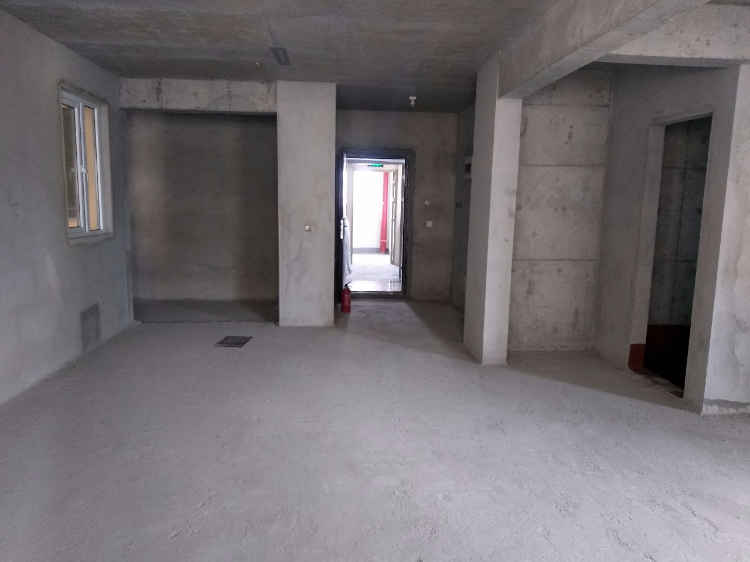 满庭春五期100平三室 房现房转