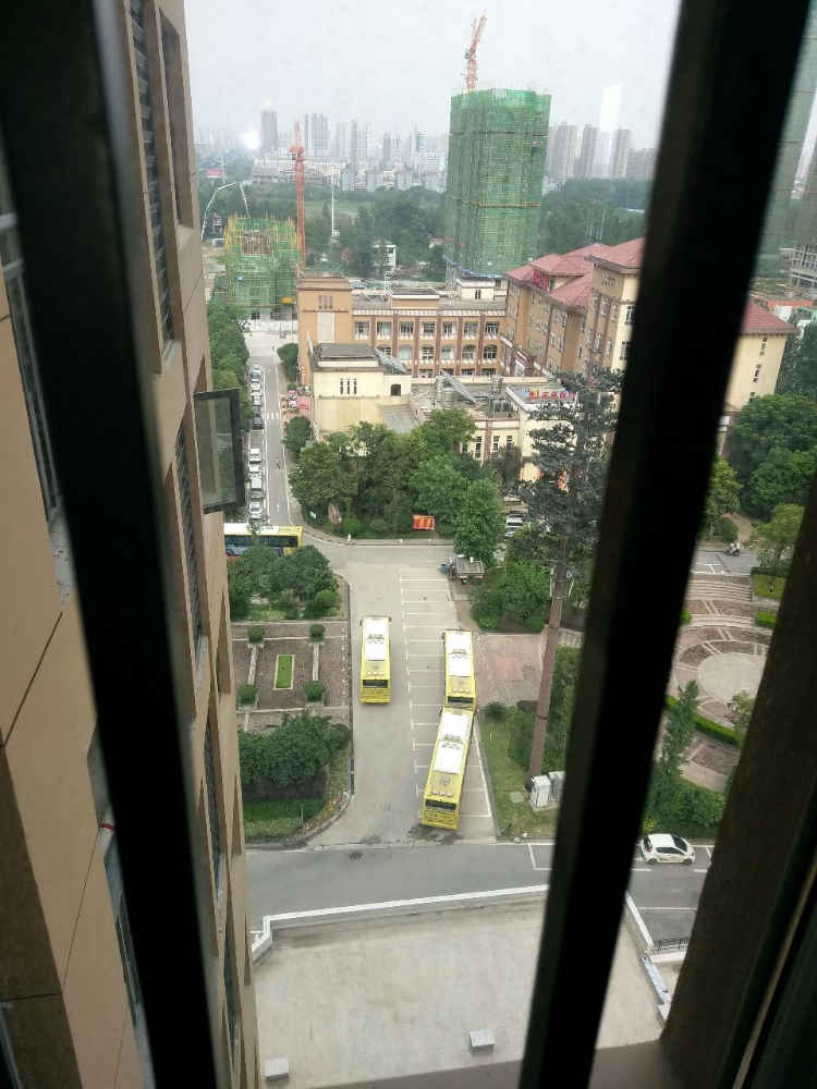 满庭春五期100平三室学区房现房转