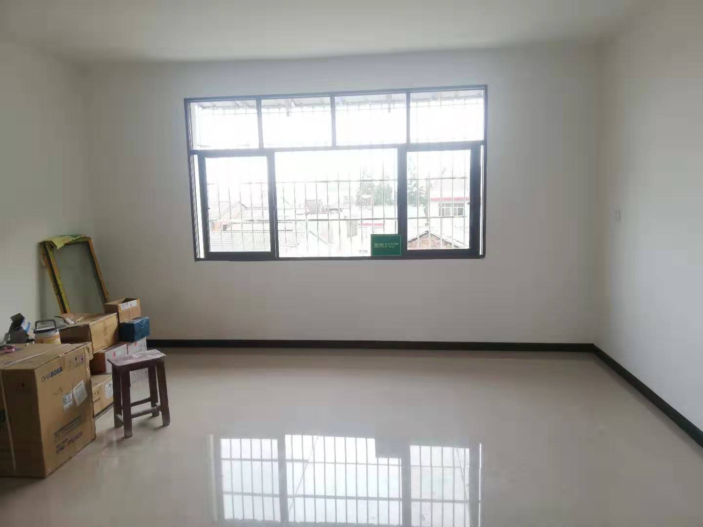 一中对面学区房阳光小院出租