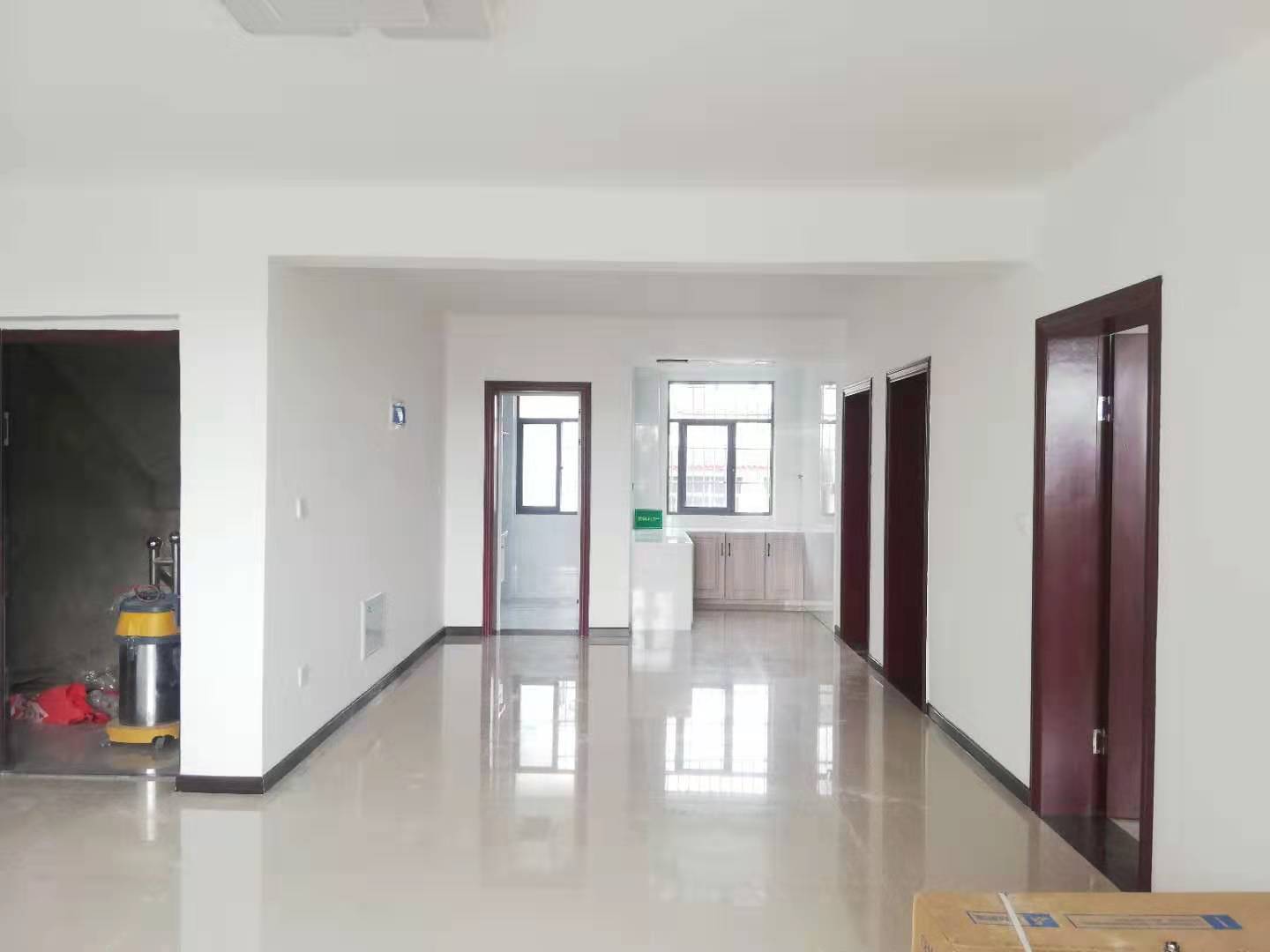 一中对面 房阳光小院出租